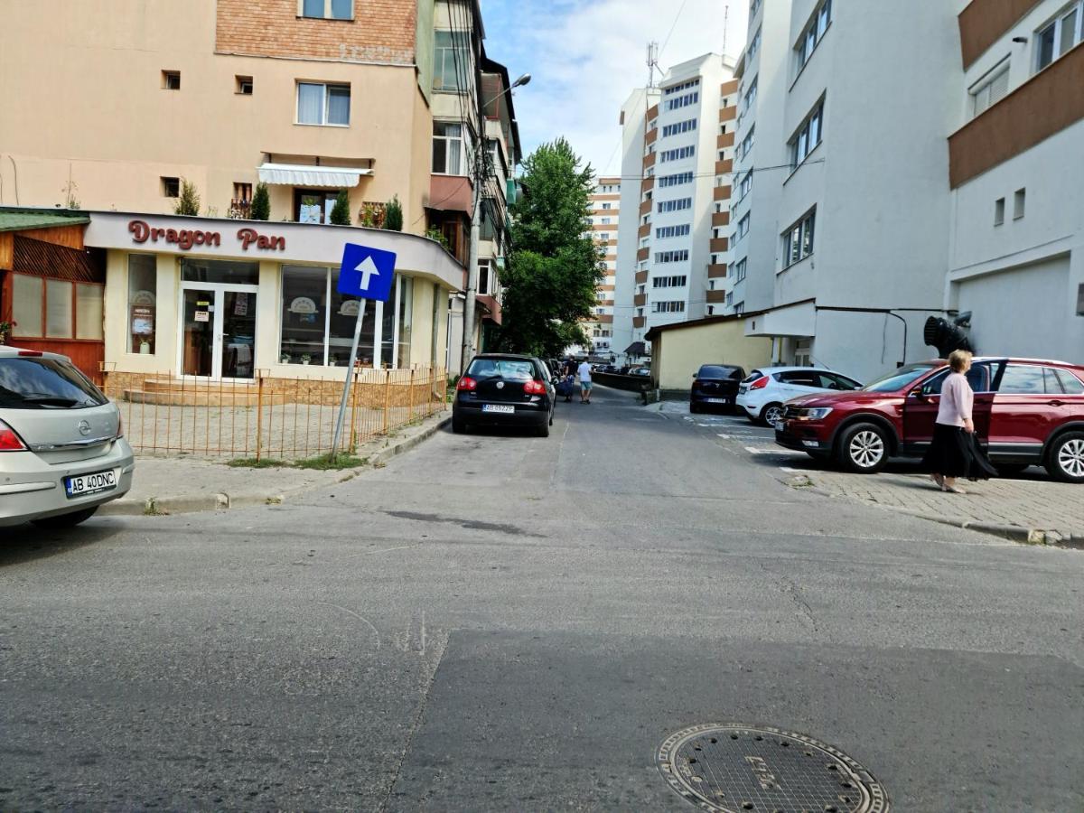 Garsoniera 1 Decembrie Alba Iulia Exterior foto
